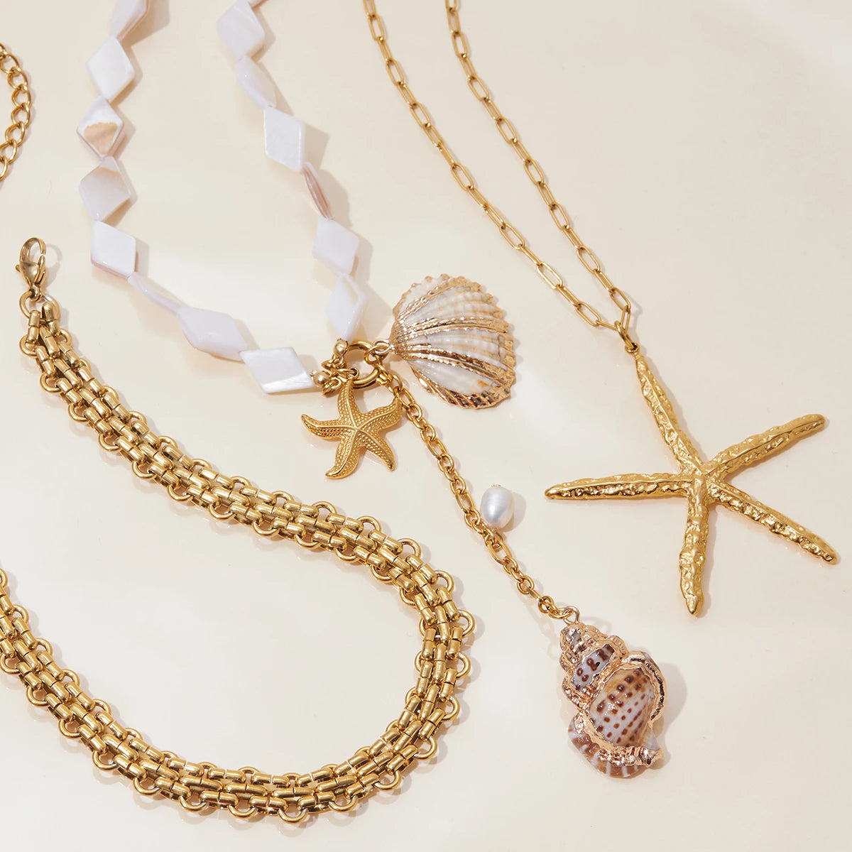 2025 Ocean Holiday Style Conch Shell Pendant Y Chain Necklace 18K Gold-plated Stainless Steel Lozenge Shell Necklace for Holiday