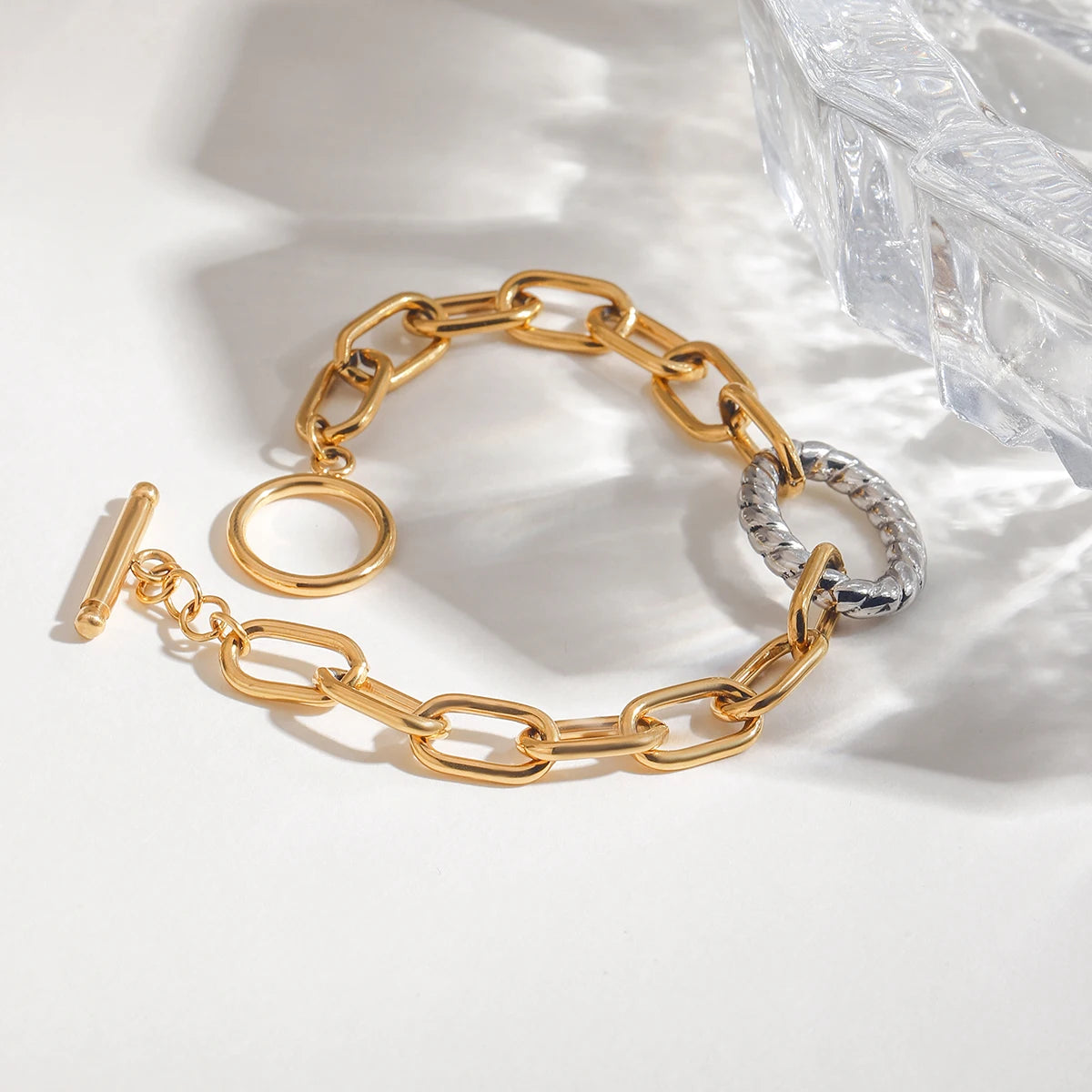 18K Gold Stainless Steel Gold and Silver Matching Color Oval Twisted Pendant Interlocking Oval Two-Tone Bracelet