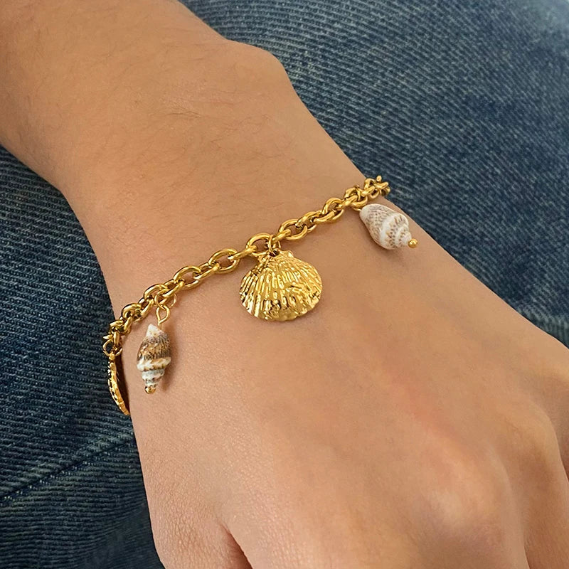 2025 Ocean Style Charm Bracelet Gold Plated Stainless Steel Conch Starfish Pendant Chunky Chain Hypoallergenic Beach Bracelet