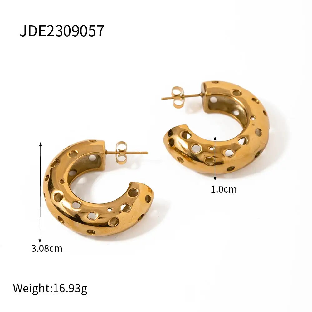2025 Classic Trendy Wwomen's C Hoop Earrings 18K Gold-plated Stainless Steel Autumn and Winter Daily Accessories