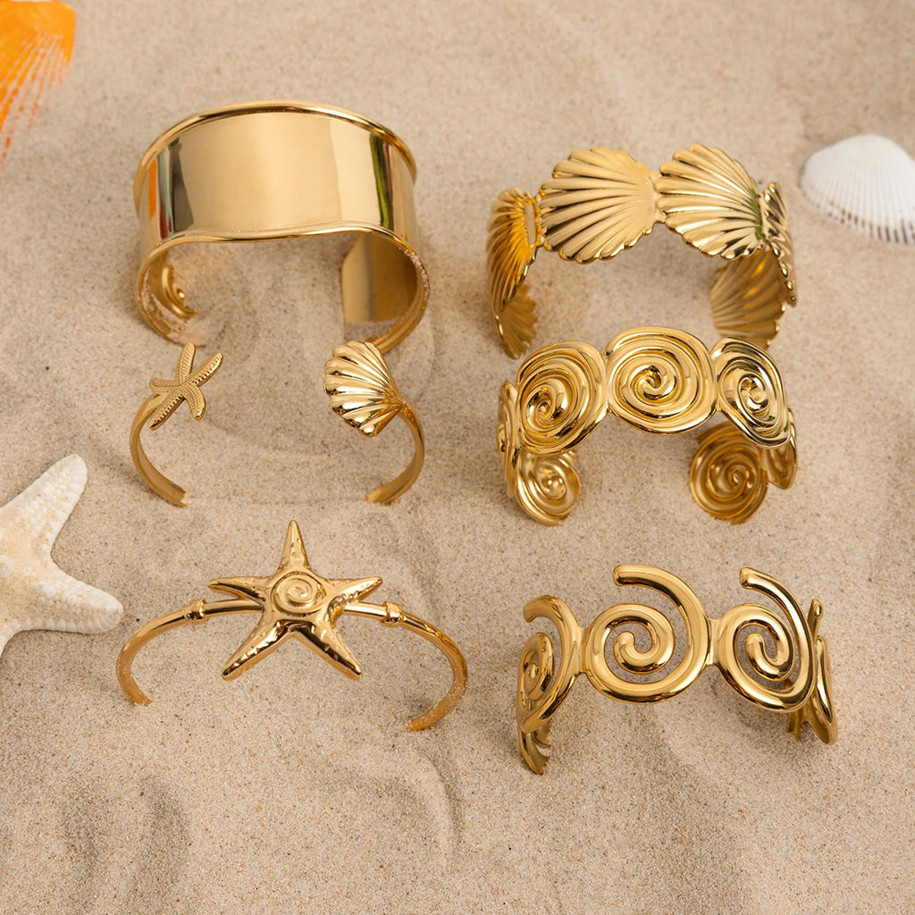 2025 Women's Holiday Style Ribbed Starfish Shell Design Open Bracelet 18K Gold Plated Stainless Steel Waterproof Jewelry