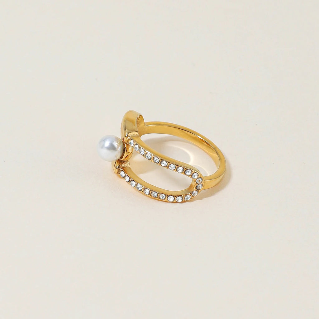 2025 Women's Daily Fashion Paperclip Design Closed Ring 18K Gold Plated Stainless Steel Pearl Rhinestone Decoration Jewelry
