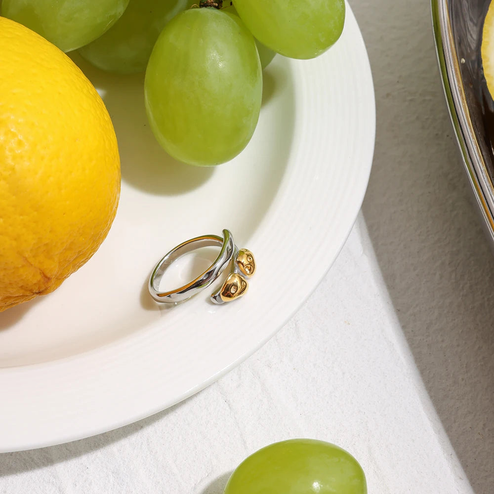 2025 Women's Minimalist Line Heart Open Ring 18K Gold-plated Stainless Steel Two-tone Waterproof Jewelry for Daily Vacation