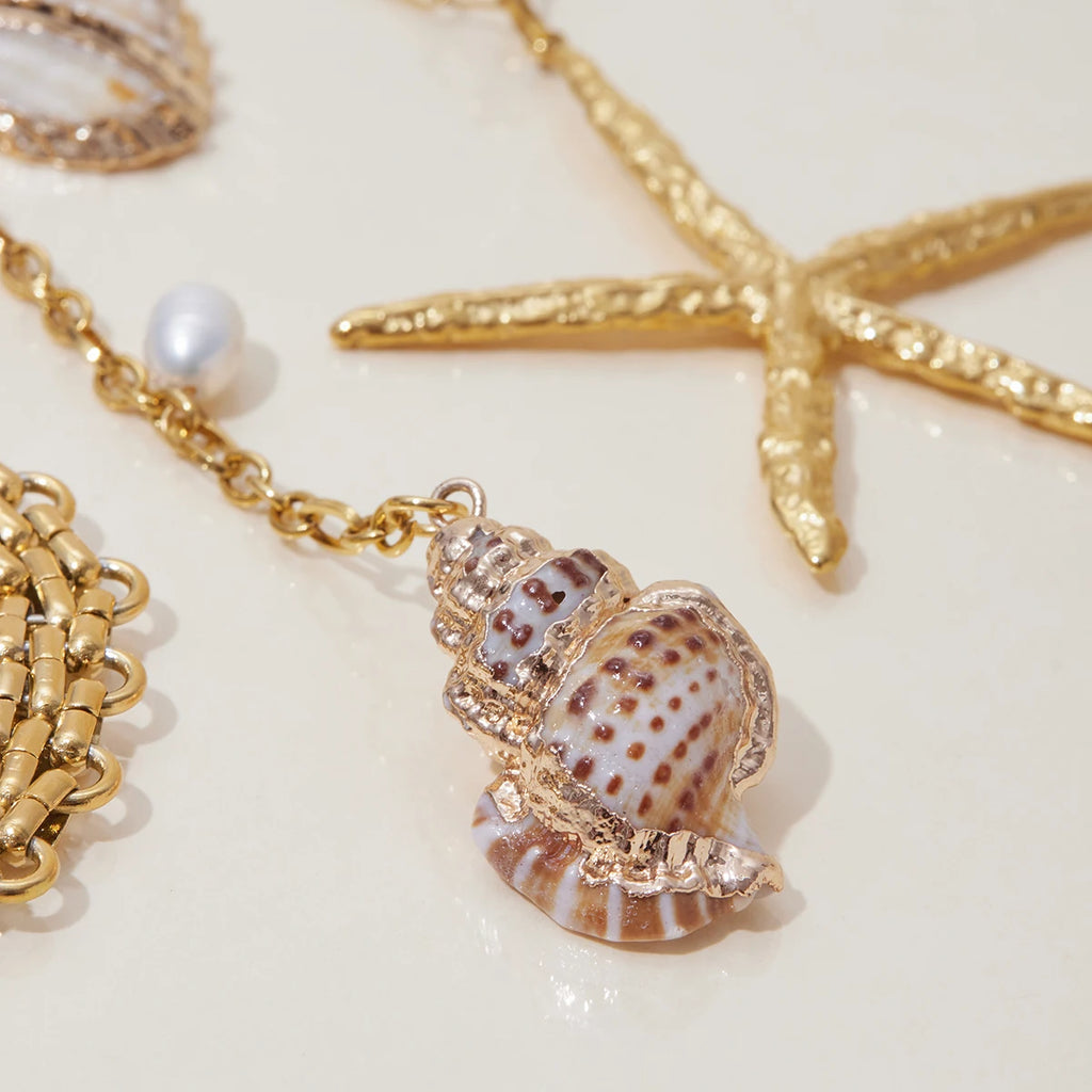 2025 Ocean Holiday Style Conch Shell Pendant Y Chain Necklace 18K Gold-plated Stainless Steel Lozenge Shell Necklace for Holiday