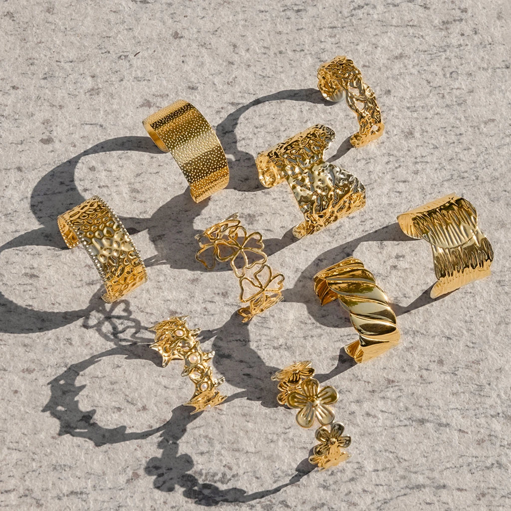 2025 Fashion Trend Women's Hammer Pattern Wide Open Bracelet 18K Gold-plated Stainless Steel Waterproof Jewelry for Party