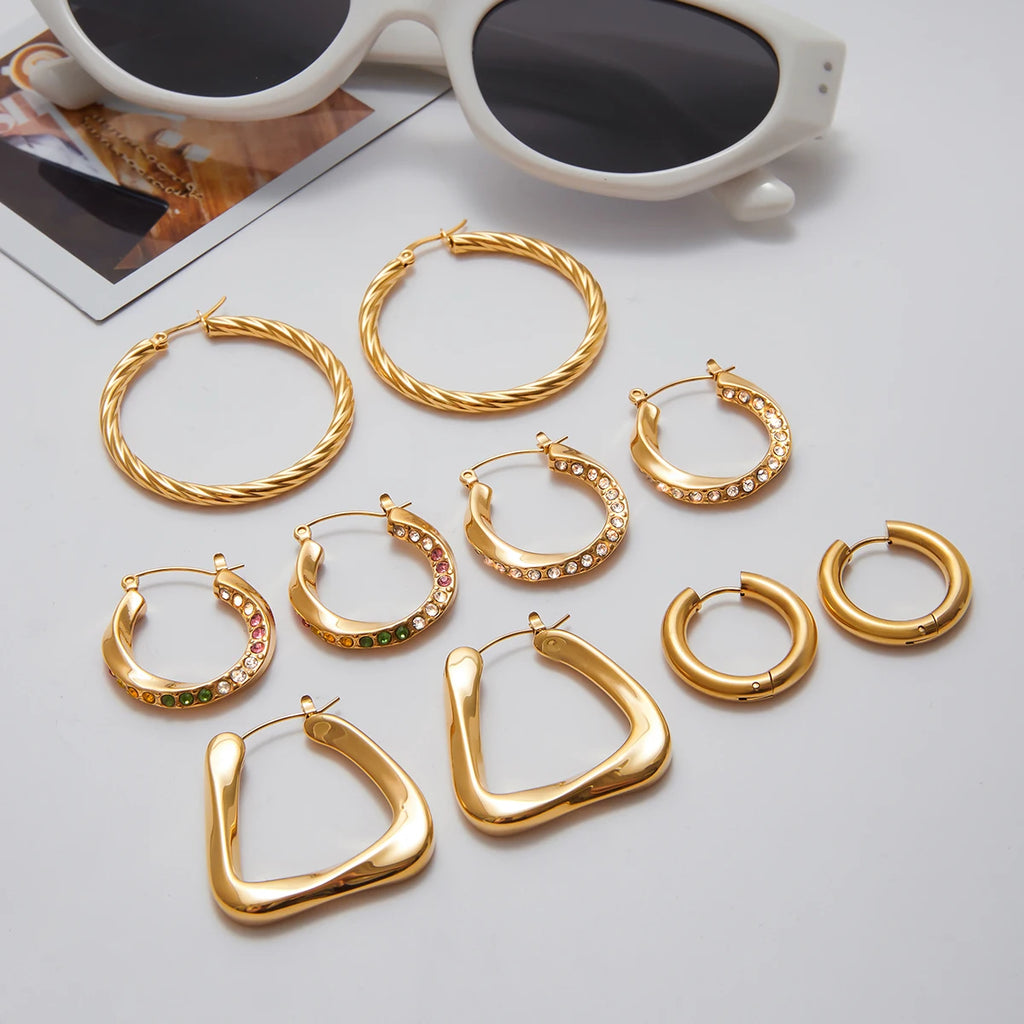 2025 Classic Minimalist 18K Gold-plated Stainless Steel Earrings Wavy U-shaped Women's Daily Waterproof Accessories